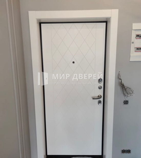Входная дверь МДФ с фрезеровкой - фото