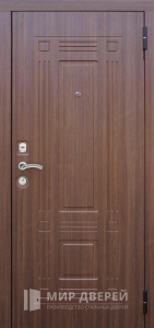 Панельная металлическая дверь №320 - фото вид снаружи