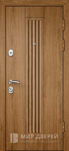 Дверь входная с коричневой текстурой №1 - фото вид снаружи
