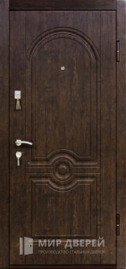Входная металлическая дверь в современном стиле для деревянного дома №11 - фото вид снаружи