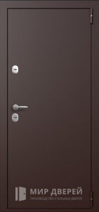 Утепленная металлическая дверь для дачи №24 - фото вид снаружи